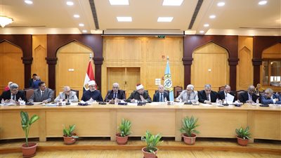 مجلس جامعة الأزهر يوجه بتوفير الأجواء المناسبة لامتحانات الفصل الدراسي الثاني