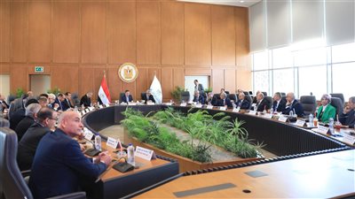 وزير التعليم العالي يوجه باستعداد الجامعات والمعاهد لامتحانات الفصل الدراسي الثاني