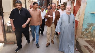 رئيس مياه الغربية يبحث ميدانيا شكوى ضعف المياه بميت حبيش البحرية.. ويوجه بحلها خلال 10 أيام