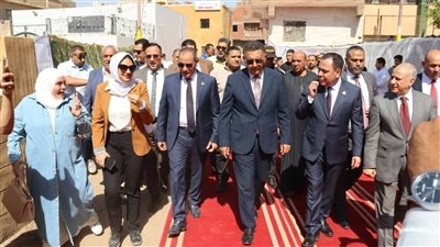 محافظ القليوبية يفتتح أعمال تطوير المركز التكنولوجي بميت حلفا لتسهيل الخدمات على المواطنين