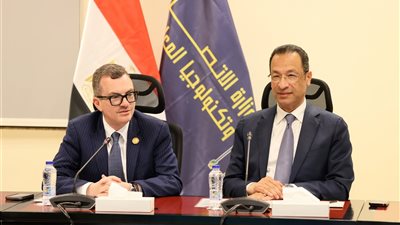 وزيرا الاتصالات والتخطيط ونائب وزير المالية يبحثون التعاون المشترك للتحول الرقمي