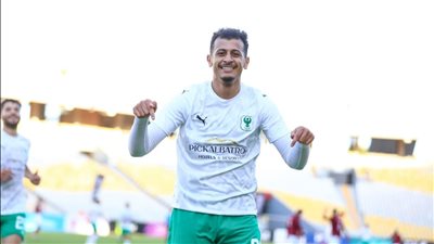 عمر الساعي يحصد جائزة رجل المباراة بعد قيادة المصري للفوز على سيراميكا