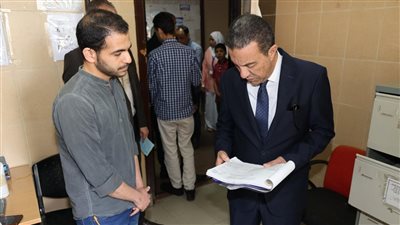 في جولة مفاجئة.. محافظ المنوفية يحيل 9 عاملين بوحدة طب الأسرة بالحامول ورئيس وحدة محلية للتحقيق