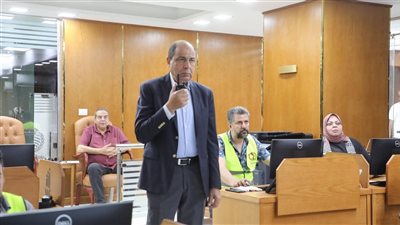 محدش فوق القانون.. محافظ المنيا يتابع من مركز السيطرة انطلاق الموجة 29 لإزالة التعديات