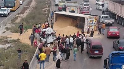 إصابة 5 أشخاص إثر انقلاب سيارة نقل على أخرى تومناية بصحراوي الإسكندرية