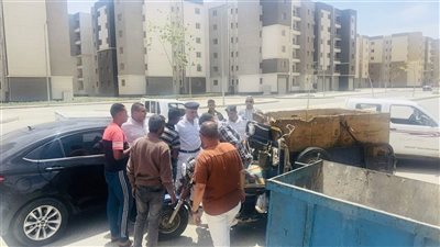 حملة مكبرة لإزالة مواقع تربية الماشية العشوائية وضبط المخالفات بمدينة العبور الجديدة