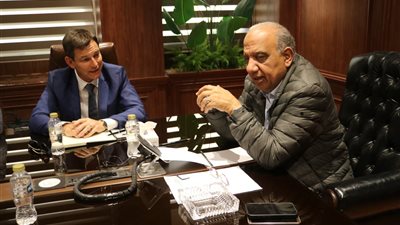 الكهرباء: خطة لتعميم تجربة ترشيد استهلاك الكهرباء في المصانع 