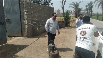 ضبط 4230 كرتونة شيبسي مجهولة المصدر وتحرير 14 محضرًا خلال حملة تموينية ببني سويف