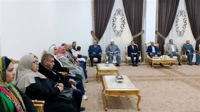 محافظ شمال سيناء يودّع حجاج القرعة ويوجه بتوفير وسائل نقل مخصصة