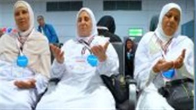 انطلاق أول أفواج حجاج القرعة من مطار القاهرة إلى المدينة المنورة | صور 