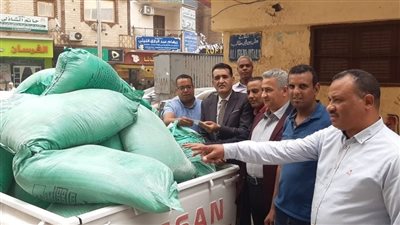 ضبط طن ونصف دقيق مدعم قبل البيع في السوق السوداء بالأقصر