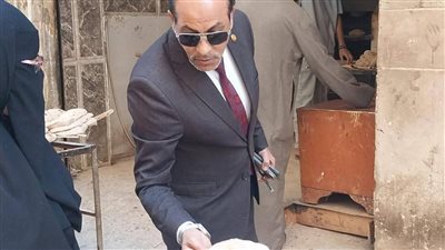جولة مفاجئة لوكيل تموين القليوبية على المخابز والأنشطة التموينية في شبرا الخيمة