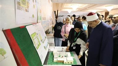 الدكتور سلامة داود