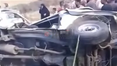 مصرع شخصين وإصابة 10 آخرين إثر تصادم ميكروباص بعمود إنارة بطريق أبو جندير في الفيوم