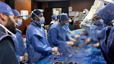 إنجاز طبي جديد.. نجاح إجراء واحدة من أعقد عمليات القسطرة التداخلية بمستشفى طيبة التخصصي بالأقصر