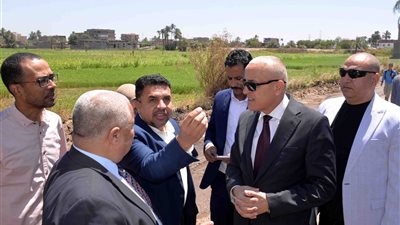 محافظ الأقصر يوجه بتسريع استكمال كورنيش القرنة وتطوير الخدمات بالبر الغربي