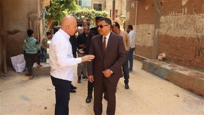 محافظ القليوبية يتفقد أعمال تطوير ورفع كفاءة الشوارع الفرعية بمدينة كفر شكر