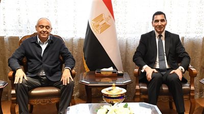 وزير الشباب يلتقي رئيس الشركة المتحدة للرياضة لبحث أوجه التعاون المشترك