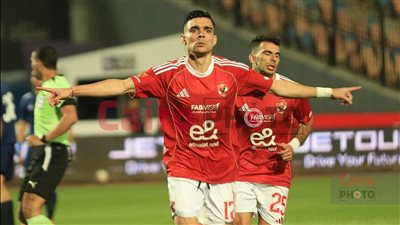 نتيجة مباراة الأهلي وإنبي.. الأحمر يضرب الفريق البترولي بثلاثية نظيفة