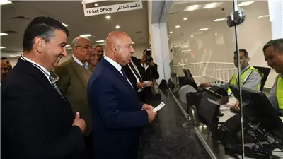كامل الوزير: دفعت 40 جنيهًا في المونوريل اليوم.. والوزير بيدفع أكتر من المواطن العادي