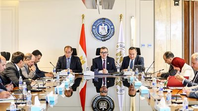 3 وزراء يبحثون دعم الجامعات    