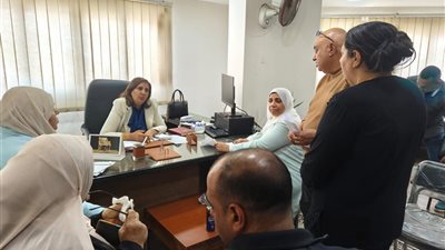 جانب من استقبال رئيسة الحي للمواطنين    