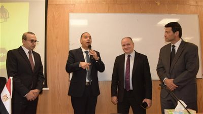 جامعة القاهرة الأهلية تستضيف رئيس الرقابة المالية    
