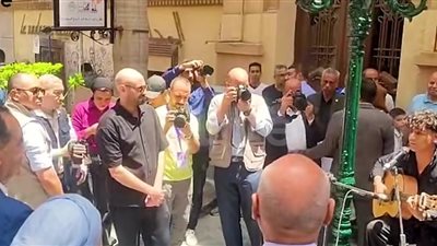 تجربة هفضل فخور بيها.. أول تعليق من المطرب الشاب بعد غنائه خلال جولة رئيس الوزراء بوسط البلد | خاص