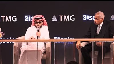 هشام طلعت، وترك آل الشيخ 