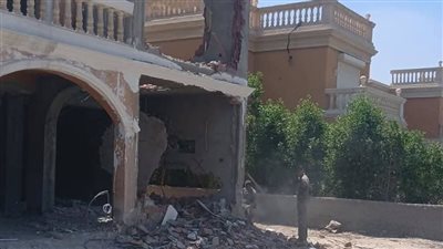 إزالة 14 مخالفة بناء داخل كمبوند ستيلا مصر الجديدة بالشروق