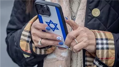 بسبب عملية البيجر في لبنان.. مخاوف من تعاون آبل مع إسرائيل لتطوير شرائح الاتصال بآيفون 17