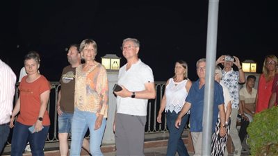 ضمن خطة تنشيط السياحة.. بني سويف تستقبل فوجًا ألمانيًا ونمساويًا في جولة على ممشى كورنيش النيل