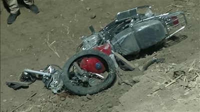 إصابة 3 أشخاص في حادث انقلاب دراجة نارية جنوب الأقصر ونقلهم للمجمع الطبي