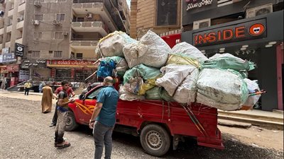 الجيزة تكثف جهودها للقضاء على ظاهرة الفرّيزة بالهرم وفيصل.. وتضبط 6 سيارات و83 مركبة وعربة للنباشين
