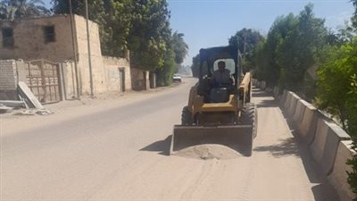 إزالة 19 حالة تعد ومخالفة بناء وتكثيف حملات النظافة في مدينة القرنة بالأقصر