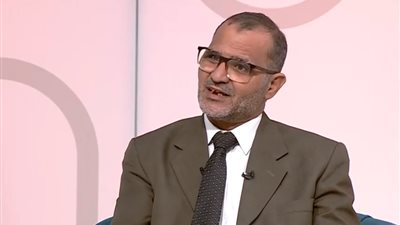 أزهري يحذر من ظاهرة بلوجر الأماكن المقدسة والانشغال بالتوثيق الرقمي