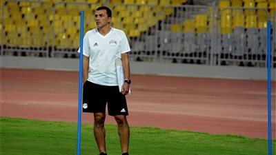 أسامة نبيه يتوجه إلي نادي الزمالك لعقد جلسة مع المسؤولين  