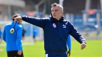 كارتيرون يجتمع بكبار لاعبي الزمالك استعدادًا لمواجهة الترجي التونسي  