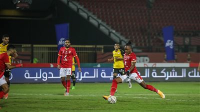 والتر بواليا يقضي إجازة الأهلي في الكونغو قبل الانضمام لمعسكر المنتخب 