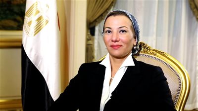 وزيرة البيئة تشيد بالتعاون مع 