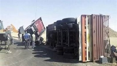 إصابة عشريني سقطت على رأسه مقطورة سيارة نقل ببورسعيد