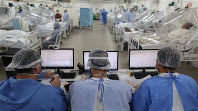 الولايات المتحدة تسجل أكثر من 53 ألف إصابة جديدة بكورونا خلال 24 ساعة 
