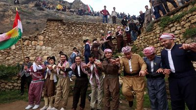 300 مليون شخص من أديان مختلفة حول العالم يحتفلون بعيد 