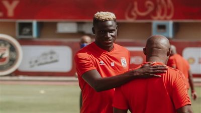 اجتماع بين مدير تسويق الأهلي ووكيل بادجي لحسم انتقاله إلى أميان الفرنسي 