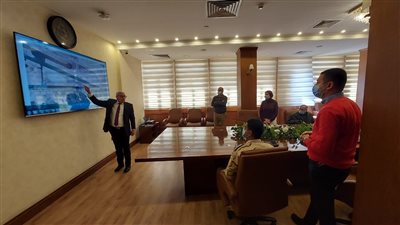 محافظ بورسعيد يناقش مقترح إقامة نصب تذكاري بمنطقة رأس العش وتحويلها لمزار سياحي