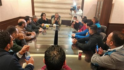 جماهير طنطا تجتمع مع مجلس الإدارة لحل أزمة فريق الكرة (صور)