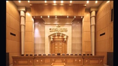 براءة مدير عام سابق بالضرائب وآخرين من تقاضي حافز فنيين