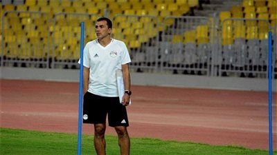 اجتماع أسامة نبيه بلاعبي الزمالك.. وتدريبات تأهيلية لمحمد عبد السلام