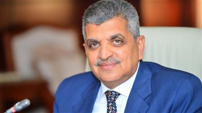 رئيس قناة السويس: استئناف حركة الملاحة بالقناة بعد النجاح  في إنقاذ وتعويم السفينة إيفر جيفن