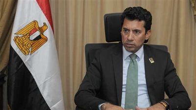 وزير الرياضة يهنئ منتخب اليد بالتأهل لنصف نهائي الأولمبياد
